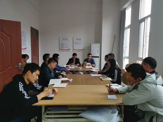 饶应明同志领学.jpg 饶应明同志领学.jpg